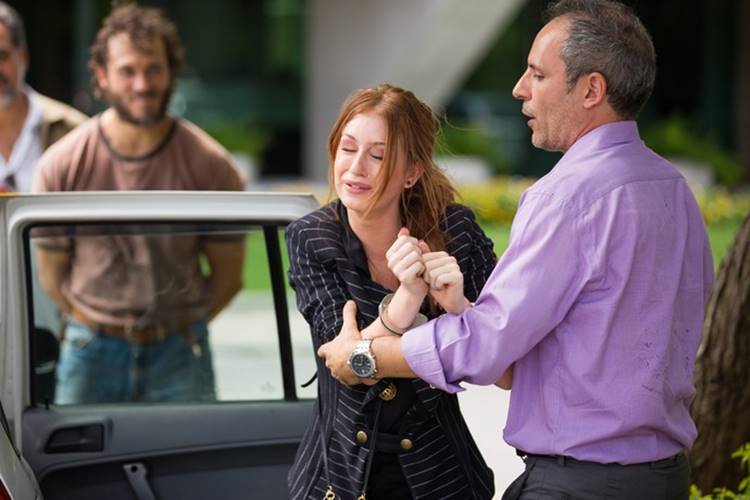 Totalmente Demais - Eliza presa Gshow / Fabiano Battaglin/Reprodução