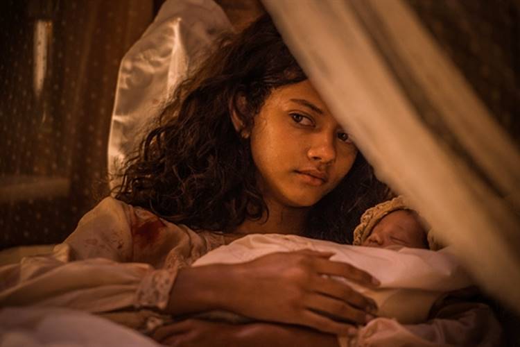 Nasce filha de Afrânio e Leonor