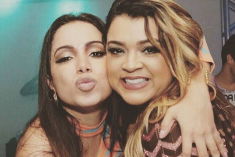 Anitta recebe famosos em sua festa de 23 anos