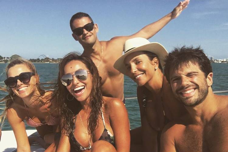 Ivete Sangalo, Carolina Dieckmann, Sabrina Sato e Duda Nagle curtem Miami