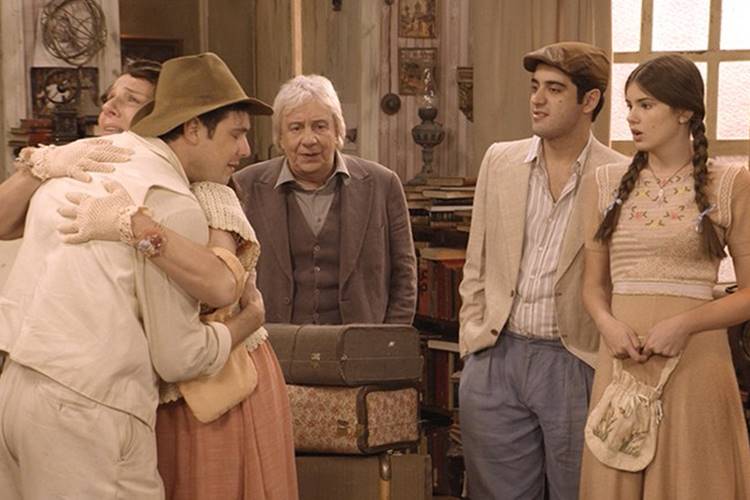 Candinho reencontra sua família da roça