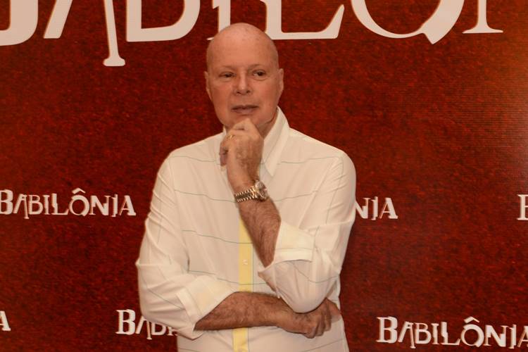 Autor Gilberto Braga é internado às pressas