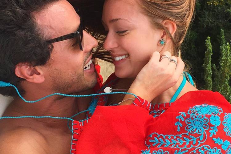 Marina Ruy Barbosa posta foto romântica com o namorado