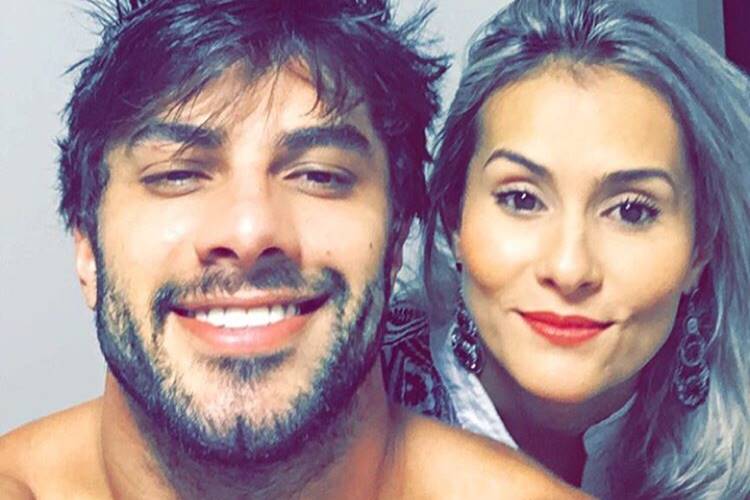 Ex-BBB Renan está morando com a namorada