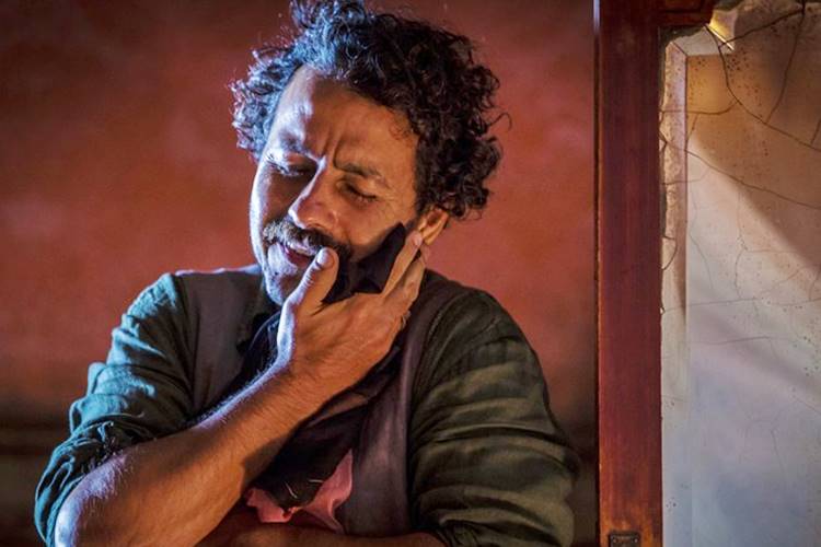 Cícero invade quarto de Tereza