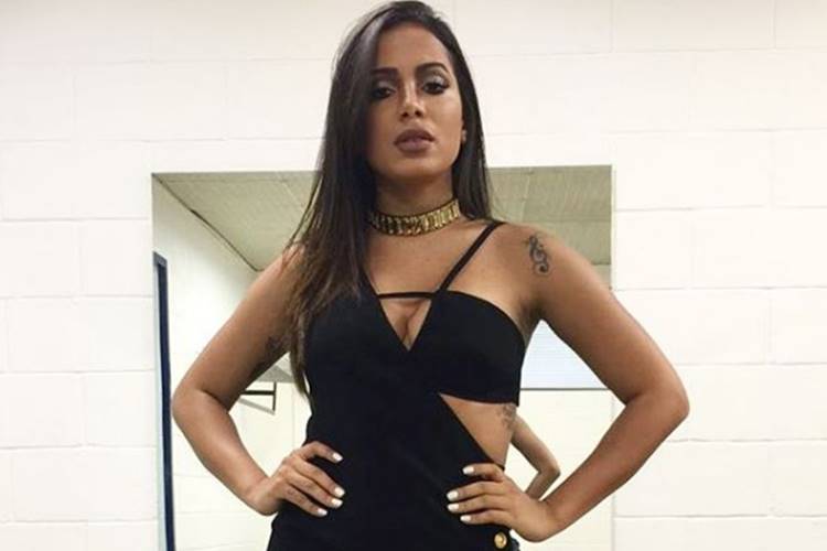Anitta rompe com o escritório de vendas de shows