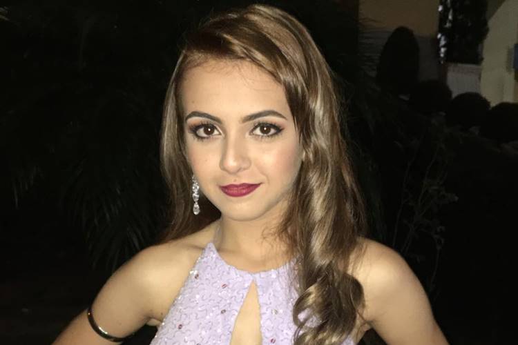 Klara Castanho surpreende fãs com look caprichado