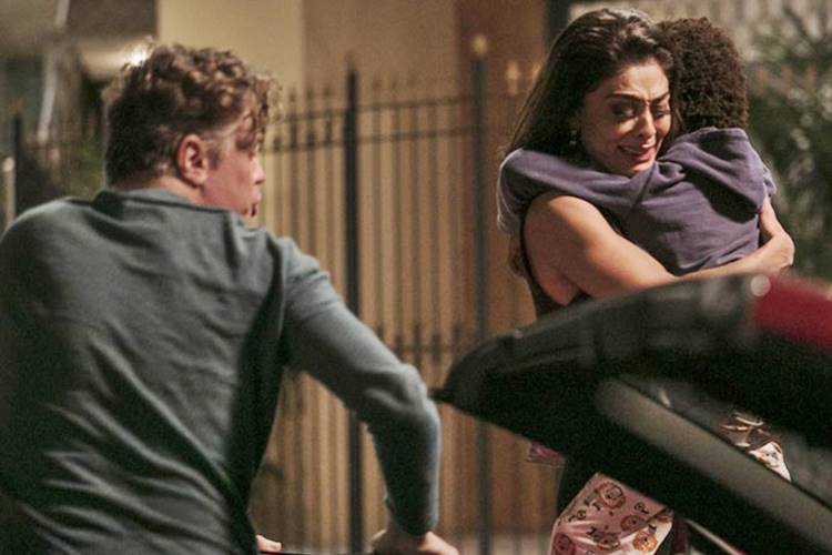 Totalmente Demais - Arthur socorre Gabriel Raphael Dias/Gshow/Reprodução