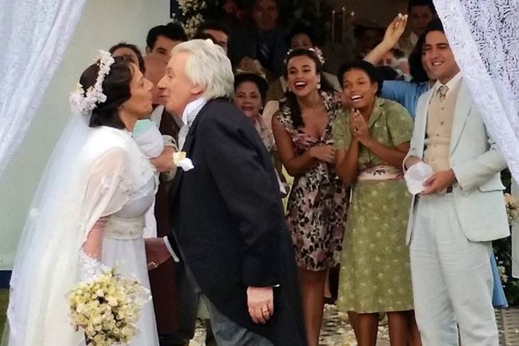 Eta Mundo Bom - Eponina e Pandolfo se casam Leonardo Arromba/Gshow/Reprodução