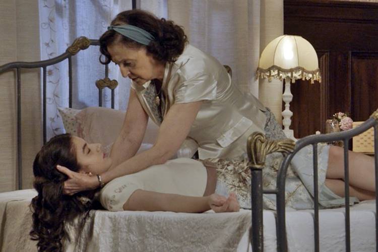 Êta Mundo Bom- Gerusa desmaia TV Globo/Reprodução