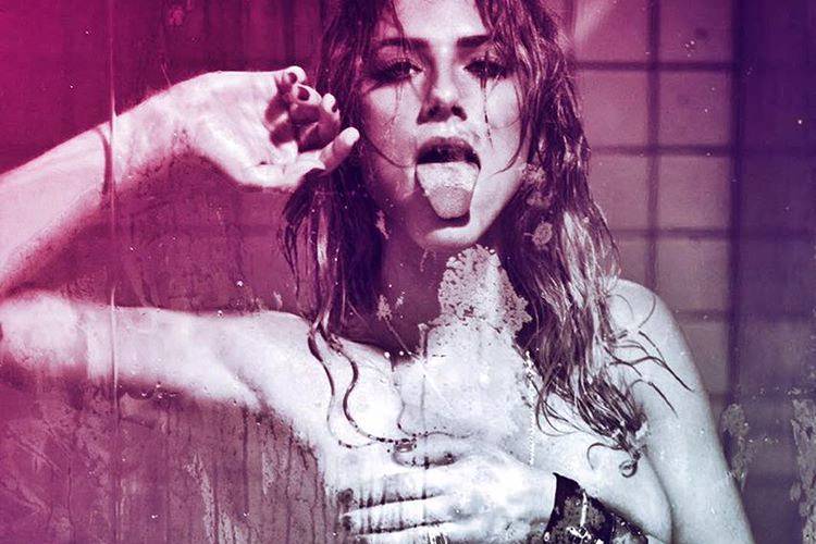 Giovanna Ewbank aparece nua em foto no banho