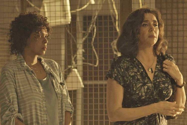 Haja Coração - Nair decide acompanhar Francesca TV Globo/Reprodução