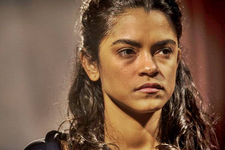 Luzia é rejeitada por Santo