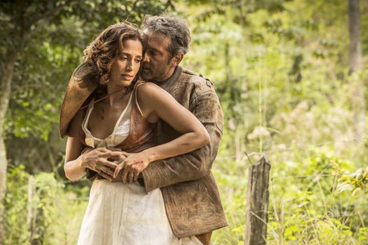 Tereza se entrega a Santo