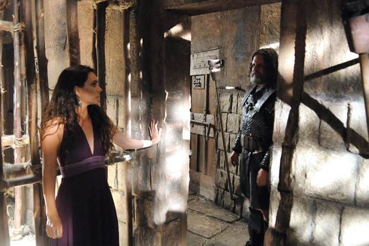 Raabe ora ao Deus de Israel e Nobá se livra do sacrifício