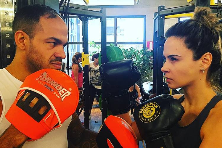 Ana Paula Renault começa projeto “Olha Ela Fitness”