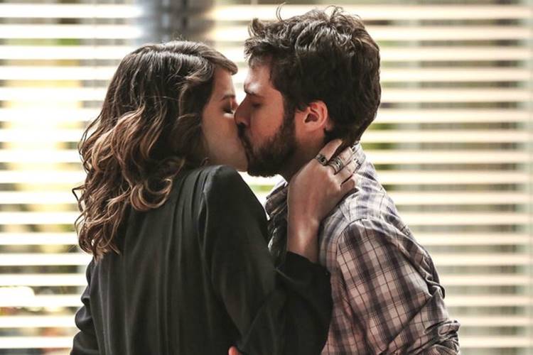 Haja Coracao - Camila e Giovanni se beijam Isabella Pinheiro/Gshow/Reprodução