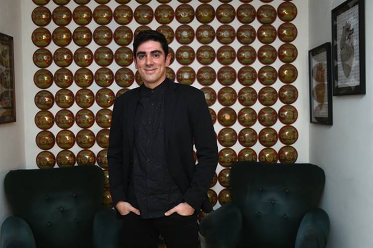Marcelo Adnet já está morando com a nova namorada, diz colunista