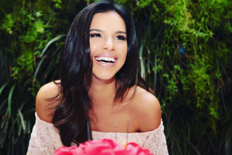 Mariana Rios é vista aos beijos com empresário do Mato Grosso