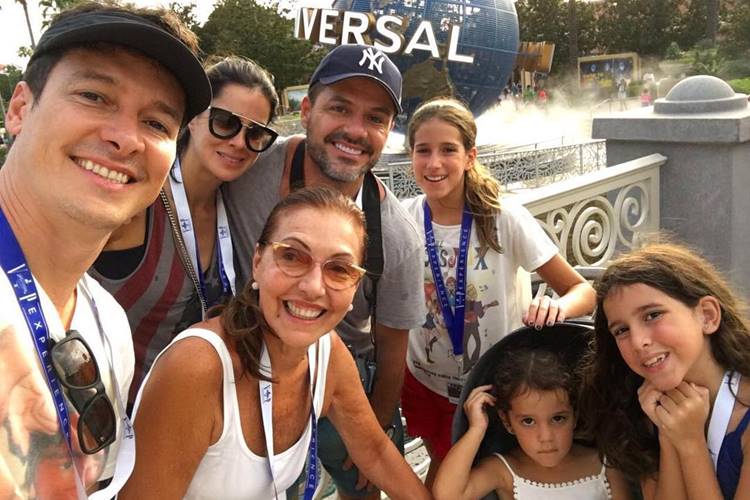 Rodrigo Faro com a familia Reprodução/Instagram