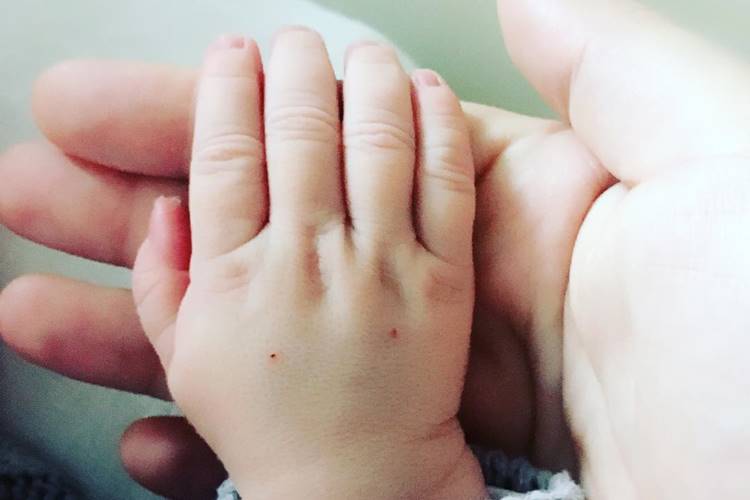 Bárbara Borges comenta internação do filho recém-nascido