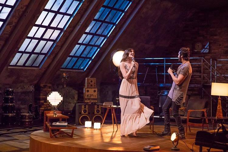 Camila Queiroz e Luan Santana Reprodução/Instagram