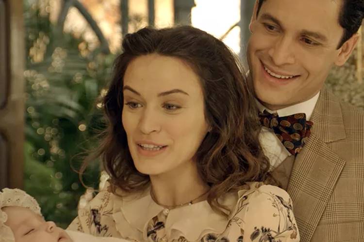 Eta Mundo Bom - Maria e Celso com a filha TV Globo/Reprodução