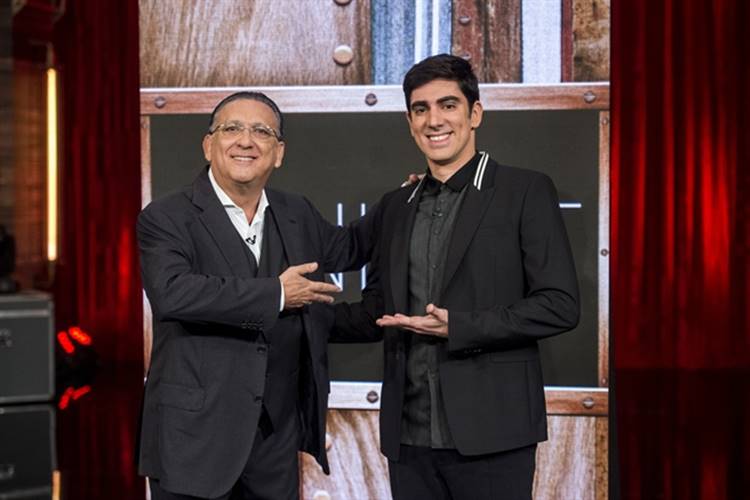 ‘Adnight’ traz Galvão Bueno como convidado especial na estreia