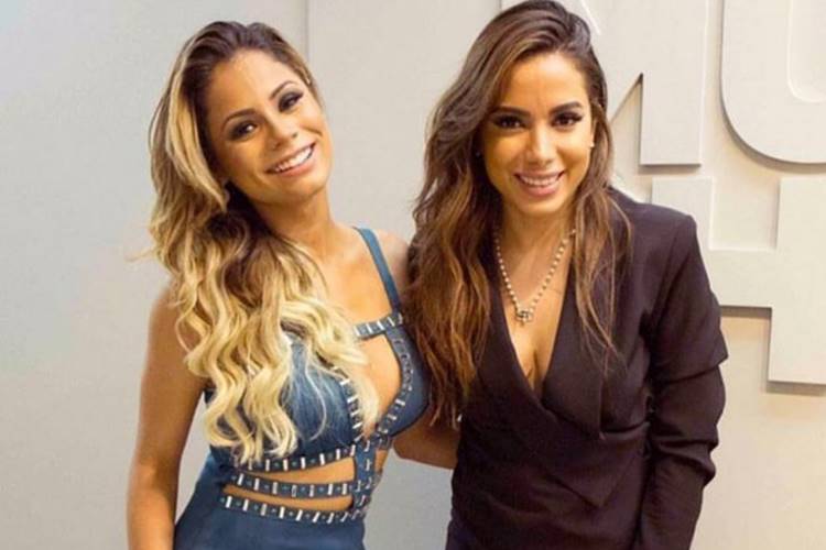 Anitta e Lexa posam juntas pela primeira vez nos bastidores do “Música Boa Ao Vivo”