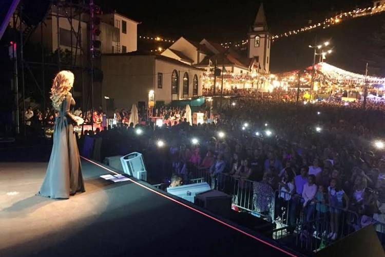 Paula Fernandes Divulgação