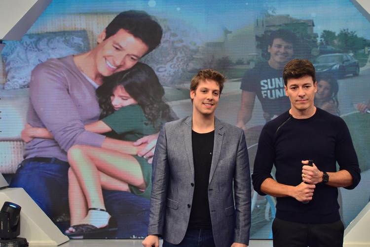 Fábio Porchat engana Rodrigo Faro, que se emociona com homenagem ao Dia dos Pais