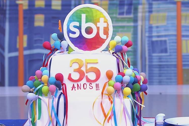 Globo usa a rede social para parabenizar SBT pelos seus 35 anos
