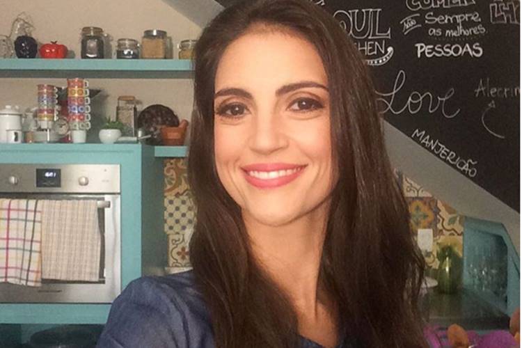 Chris Flores teria sido sondada pelo SBT para comandar novo reality