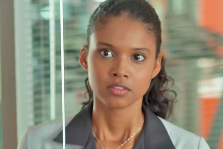 Joana decide contar a verdade para Caio e Ricardo