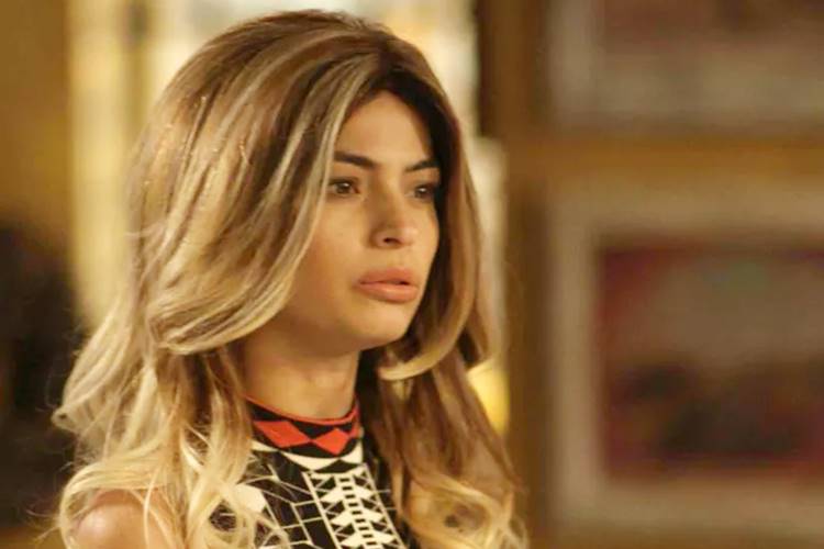 Krica muda visual e deixa Cleyton louco de ciúme