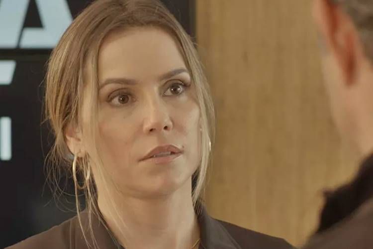 Tânia se surpreende com proposta de Ricardo