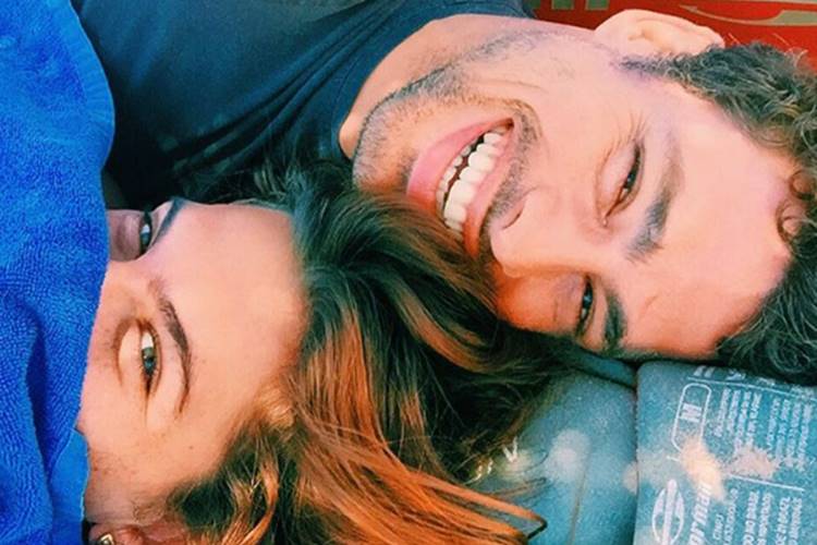 Mariana Goldfarb compartilha foto romântica com Cauã Reymond