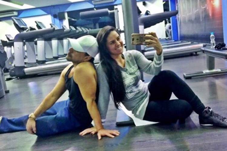 Zezé Di Camargo compartilha foto de dia de treino com Graciele Lacerda