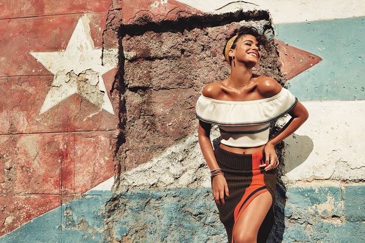 Bruna Marquezine fotografa em Cuba