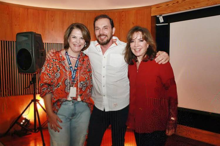 SBT promove palestra para os pais do elenco mirim de ‘Carinha de Anjo’