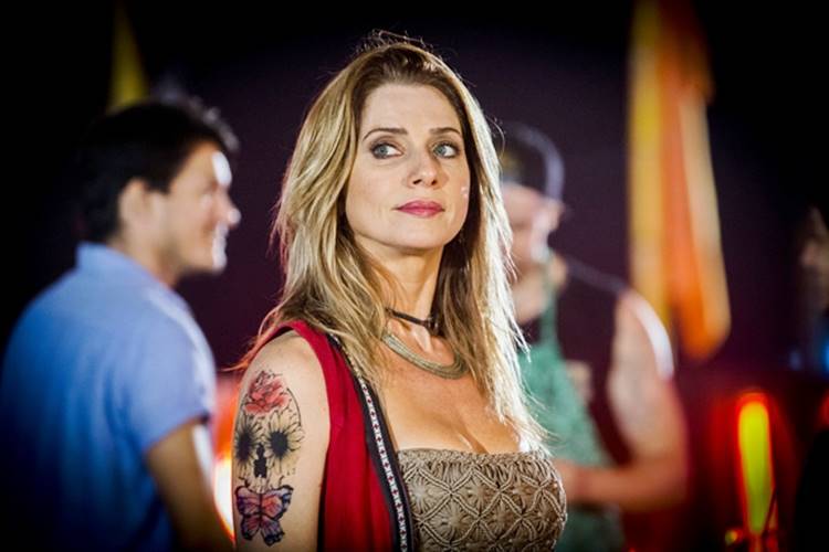 Casamento de Letícia Spiller termina e atriz engata romance com músico