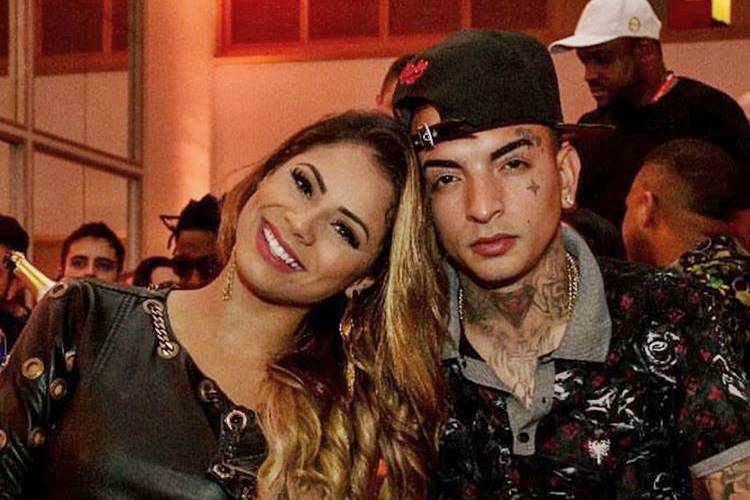 Após pânico em avião, Lexa se declara para MC Guimê