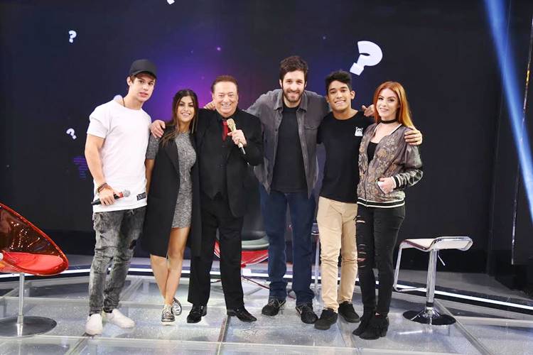 Rafinha Bastos polemiza e se diverte no “Youtubers Querem Saber” do Programa Raul Gil