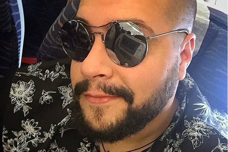 Tiago Abravanel lança seu perfume