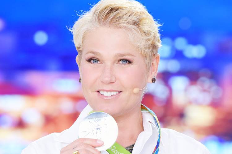 Xuxa seguirá com um programa na Record