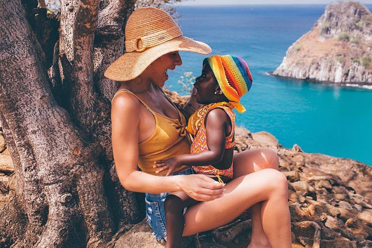 Giovanna Ewbank mostra brinquedos preferidos de Titi