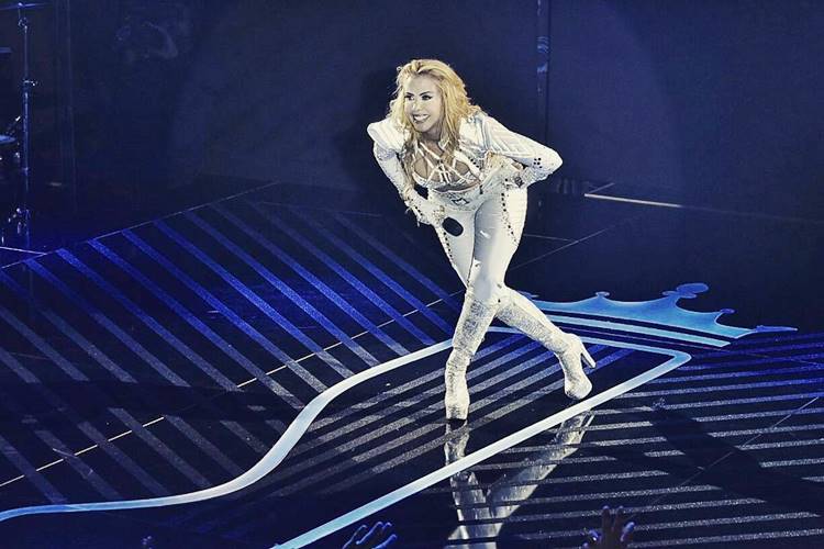 Em noite de gravação do DVD, Joelma recebe Ivete Sangalo e Solange Almeida