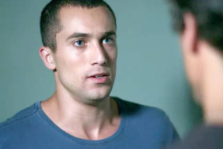 Giovane abre o jogo com Gabriel sobre Joana