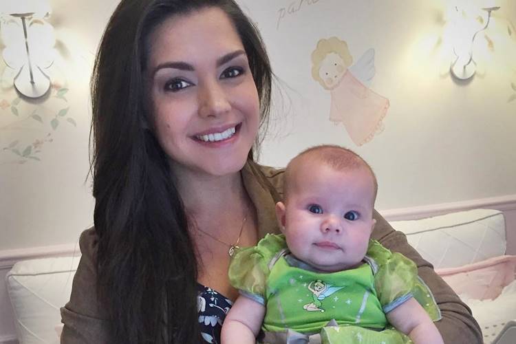 Thais Fersoza posta foto de Melinda fantasiada de fada