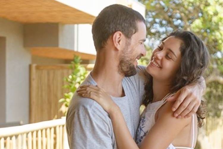 Sophie Charlotte e Daniel Oliveira comemoram 1 ano de casados na pousada de Bruno Gagliasso
